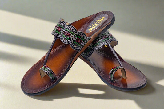 Back-Cut Classic Kolhapuri Flats – Pure Leather Minimalist Design