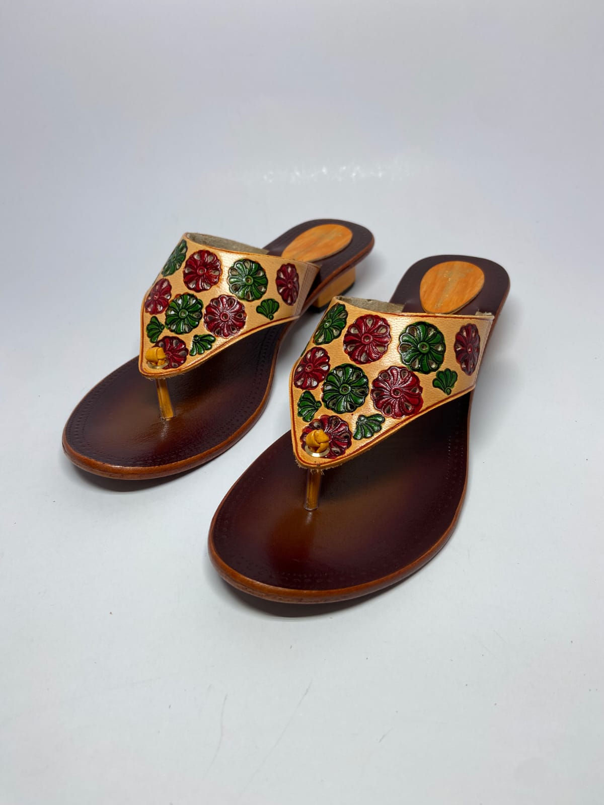Mellow's Chappals – Handcrafted Leather Flats